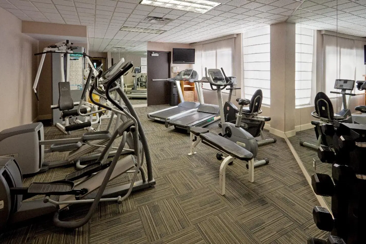 Crowne Plaza Montreal Airport SPORTS_AND_LEISURE