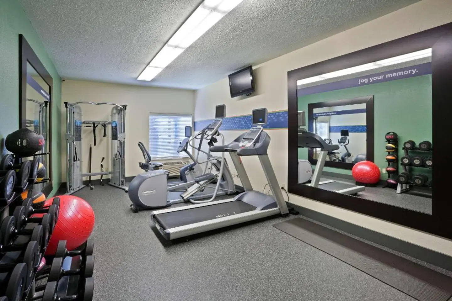 Hampton Inn Sioux Falls SPORTS_AND_LEISURE