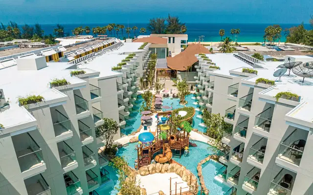 Phuket Emerald Beach Resort Terrasse