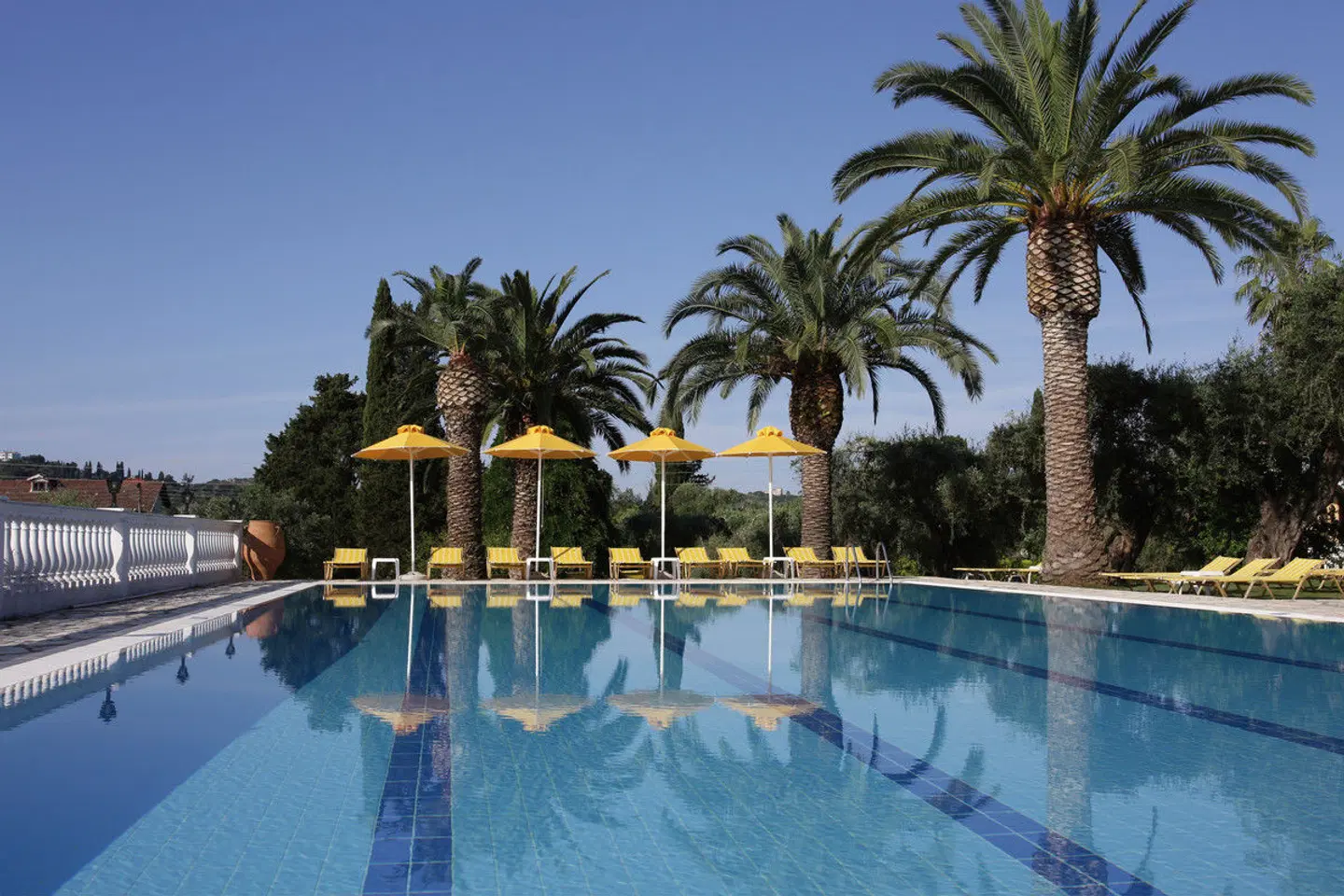 Paradise Hotel Corfu OUTDOOR_POOL