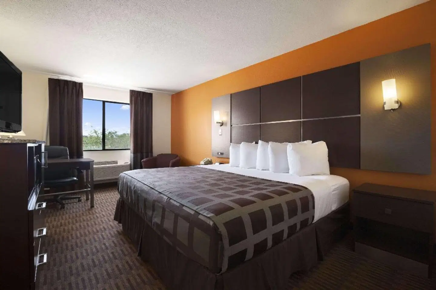 Days Inn by Wyndham Los Lunas ROOM_EXAMPLE