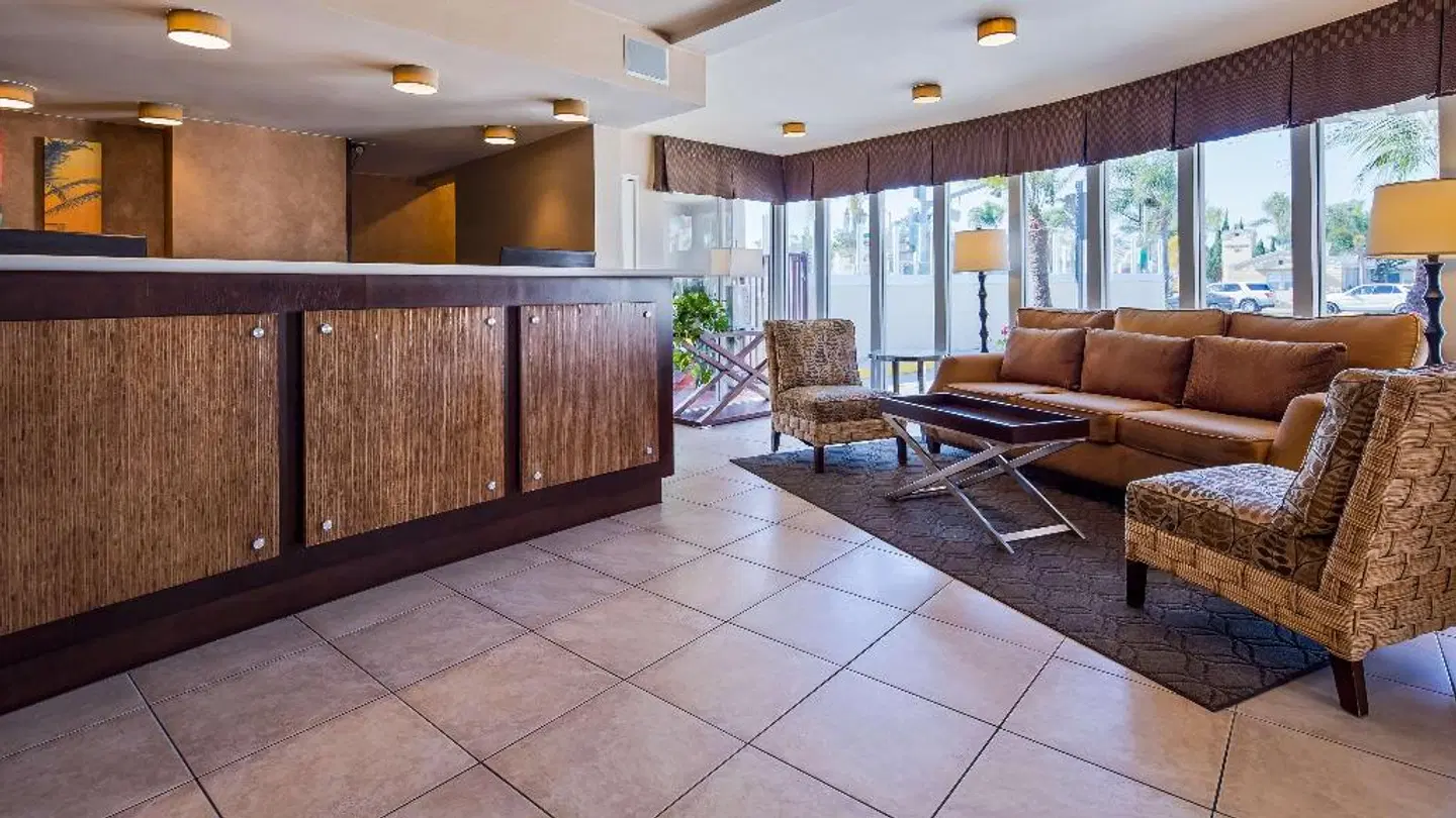 Best Western PLUS Suites Hotel Coronado Island LOUNGE_LOBBY