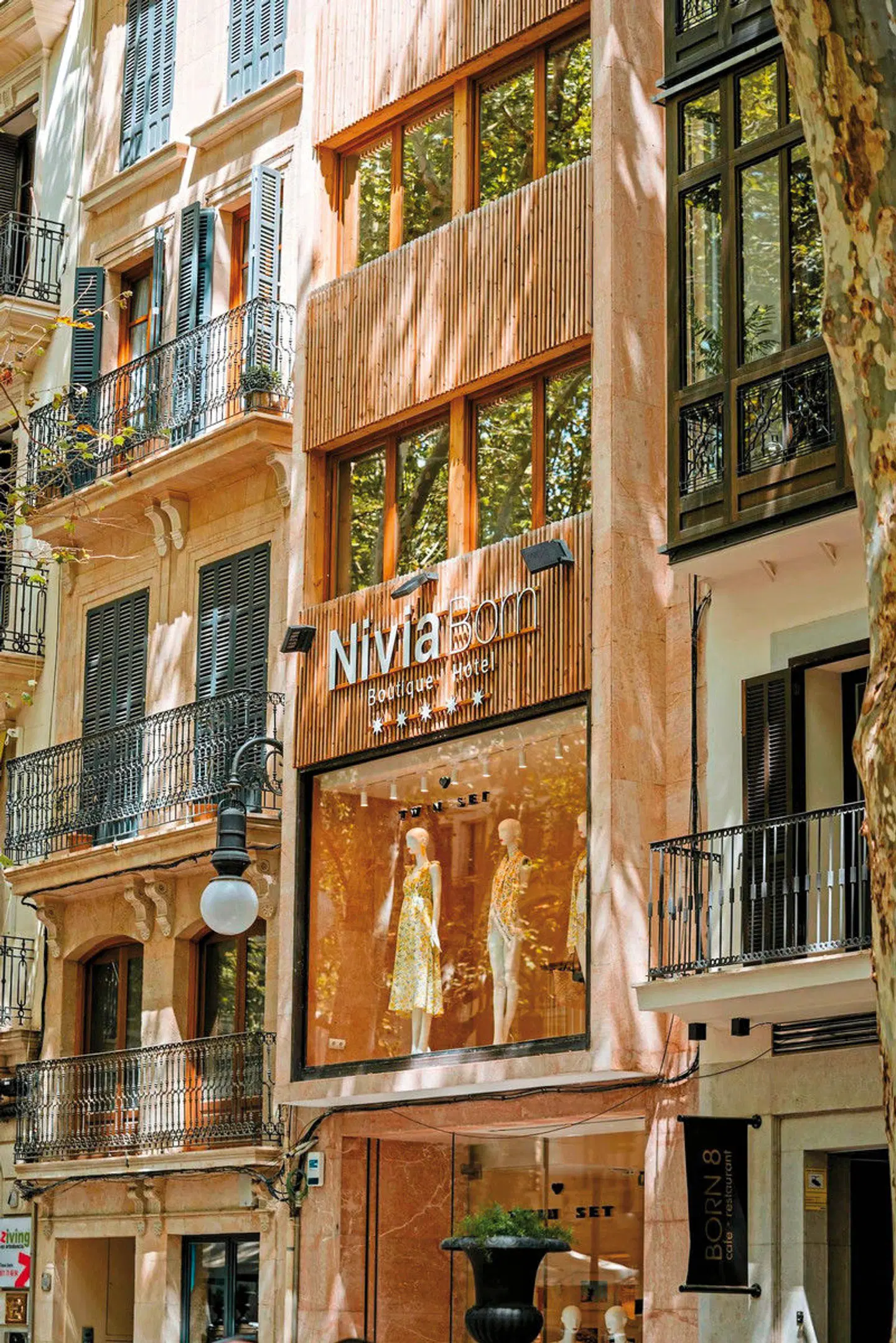 Nivia Born Boutique EXTERIOR