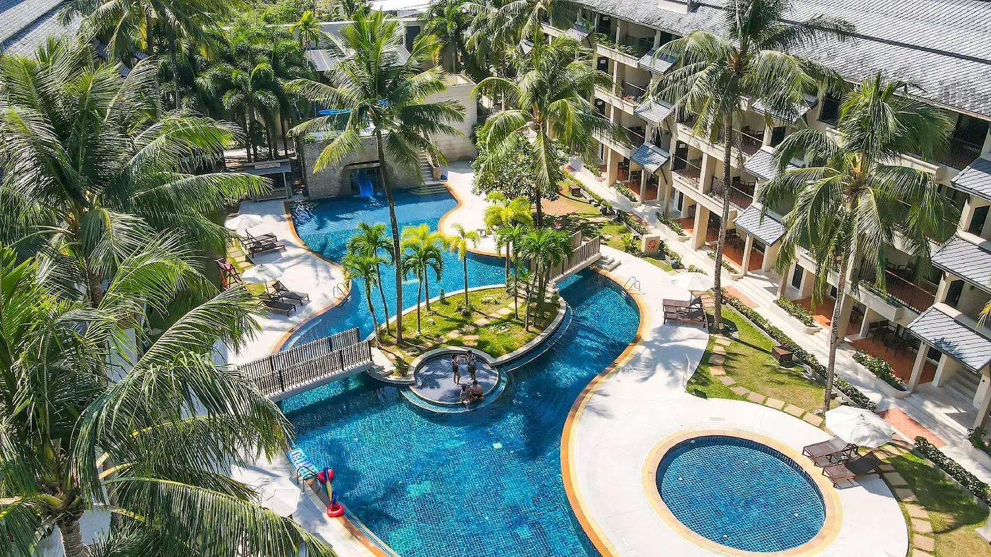 Radisson Resort and Suites Phuket EXTERIOR