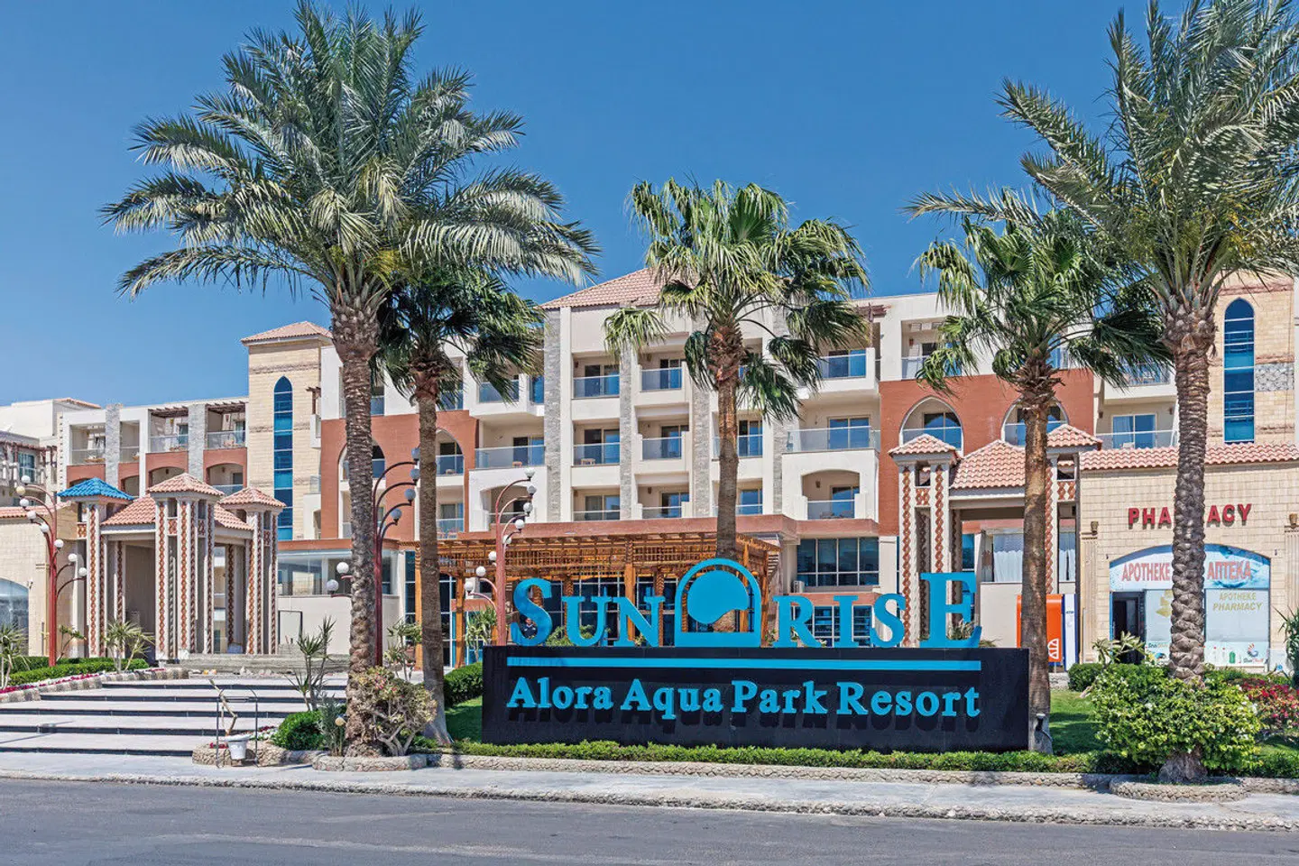 SUNRISE Alora Aqua Park Resort EXTERIOR