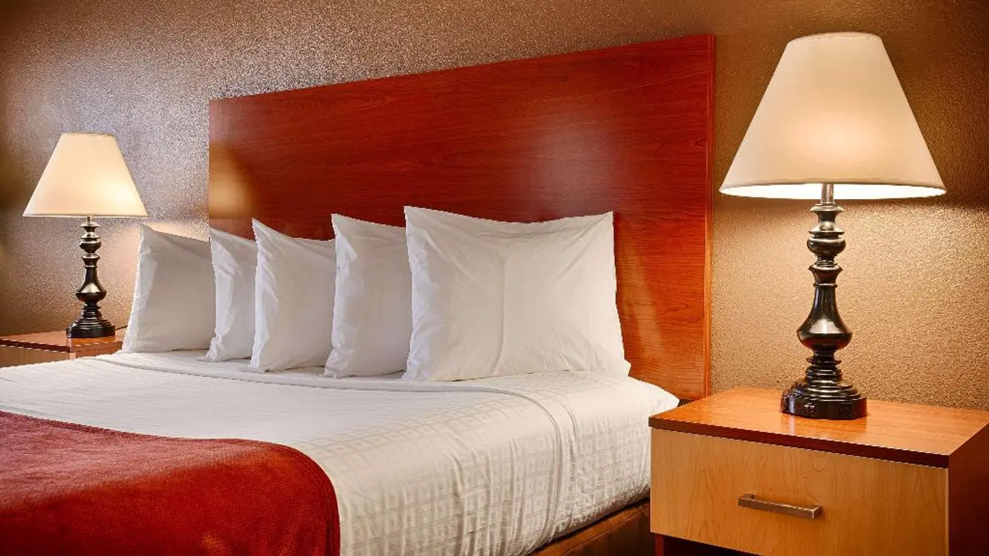 Best Western Discovery Inn ROOM_EXAMPLE