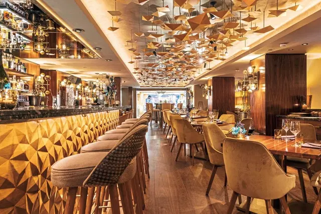 Hotel Vier Jahreszeiten Bar