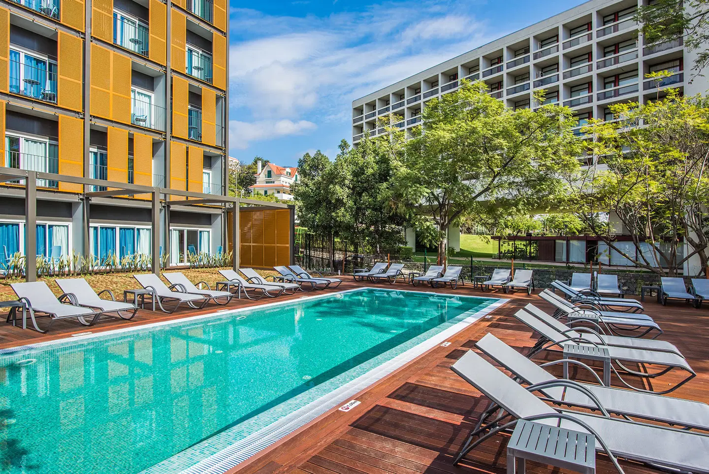 Pestana Casino Studios OUTDOOR_POOL