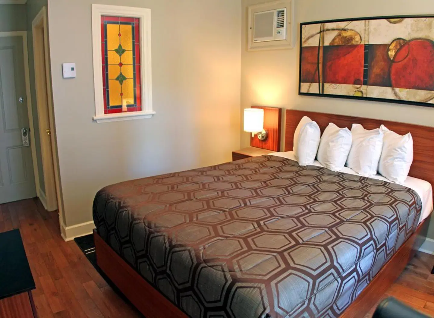 Grande Allee Hotel and Suites ROOM_EXAMPLE