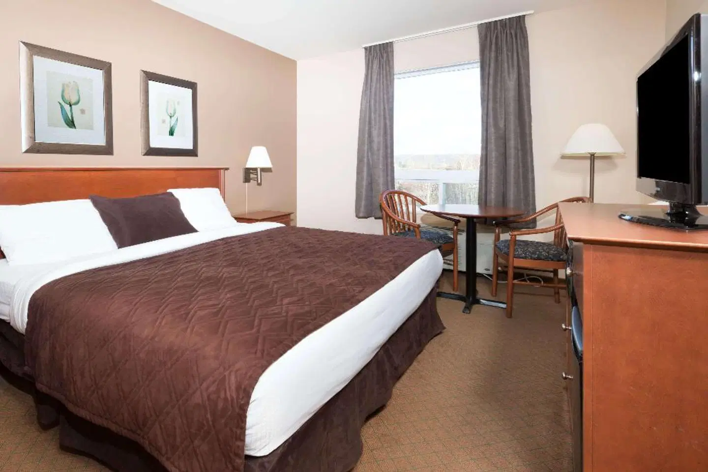 Super 8 by Wyndham Sainte Agathe Des Monts ROOM_EXAMPLE