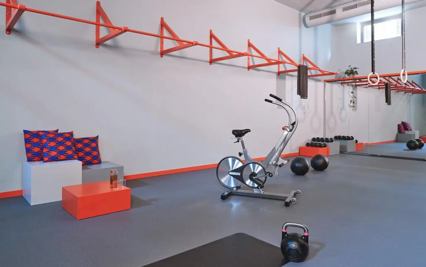 Lindley Lindenberg SPORTS_AND_LEISURE