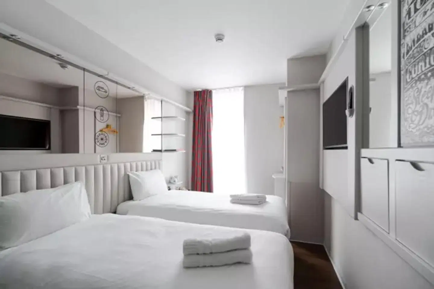 Tune Hotel Liverpool Street, London ROOM_EXAMPLE