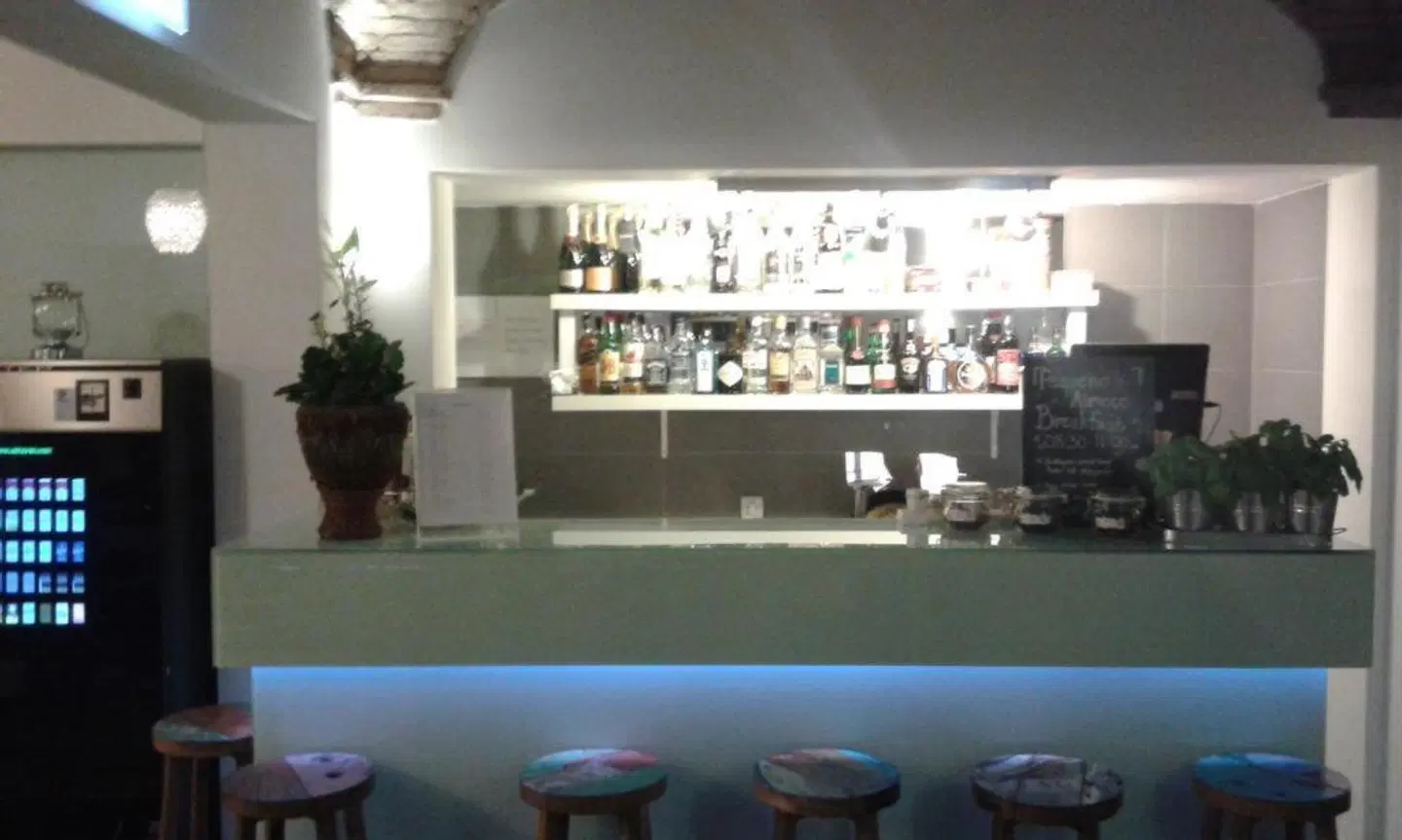 KR Hotel Bar