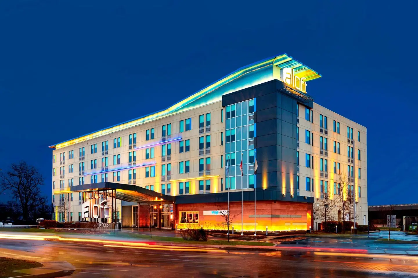 Aloft Montreal Airport EXTERIOR