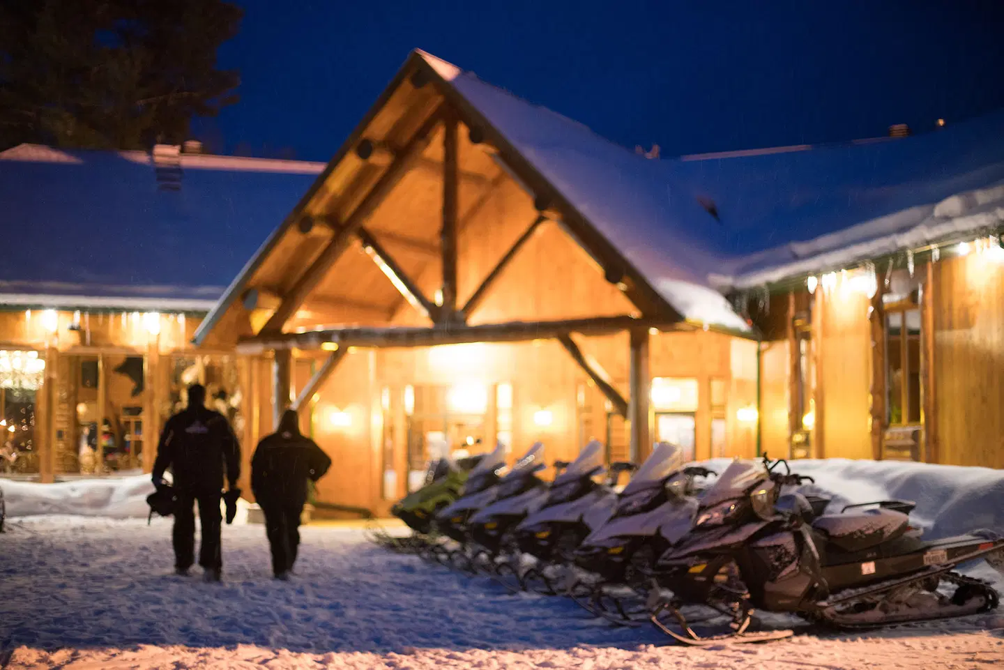 POURVOIRIE MEKOOS EXTERIOR