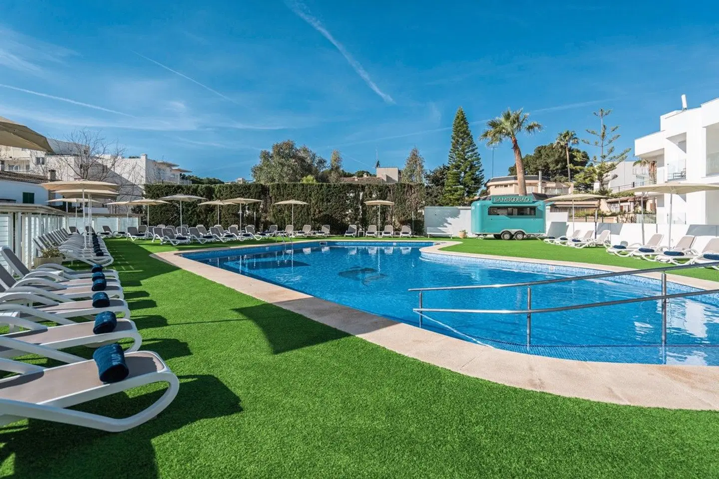 THB Maria Isabel OUTDOOR_POOL