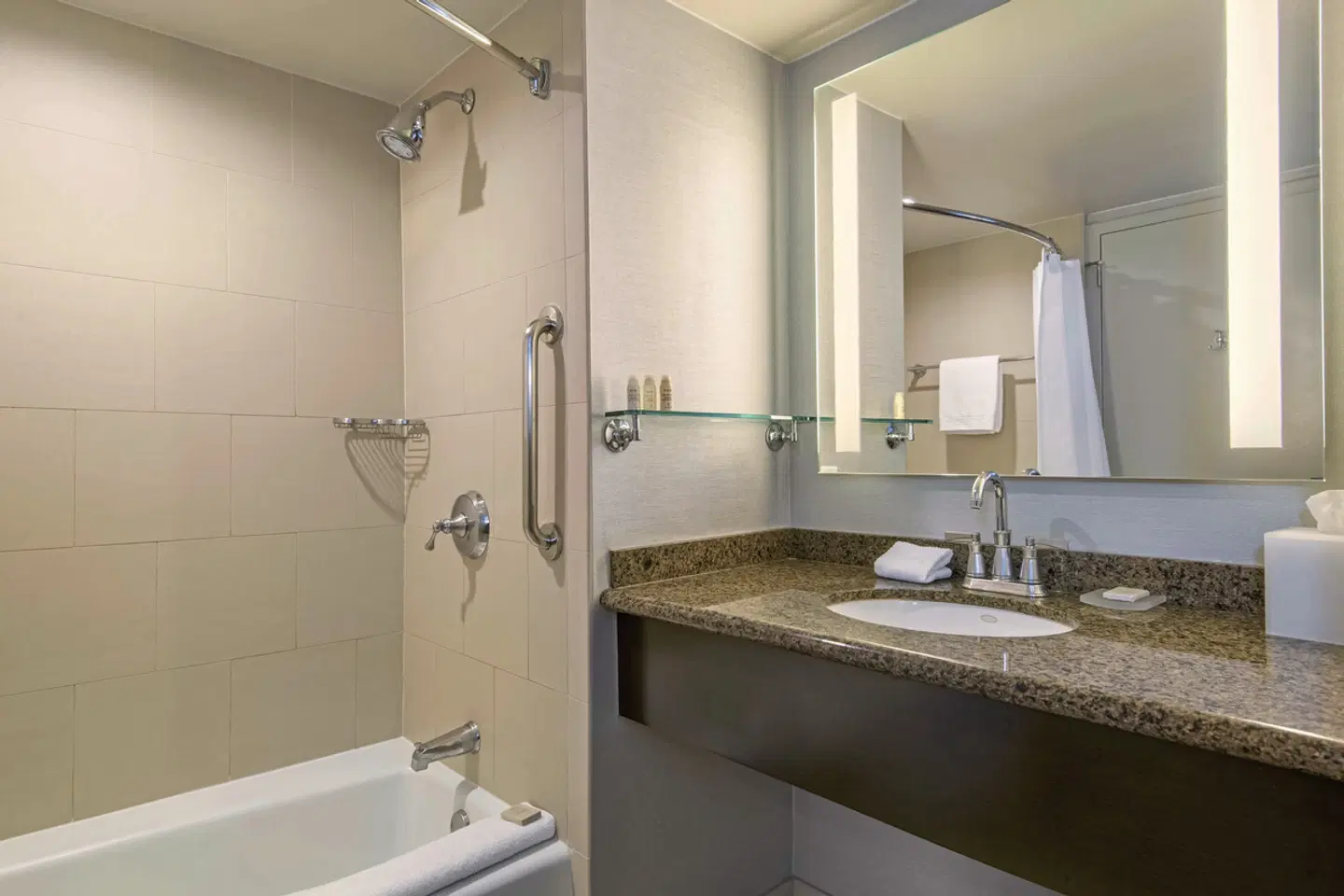 Renaissance Palm Springs Badezimmer