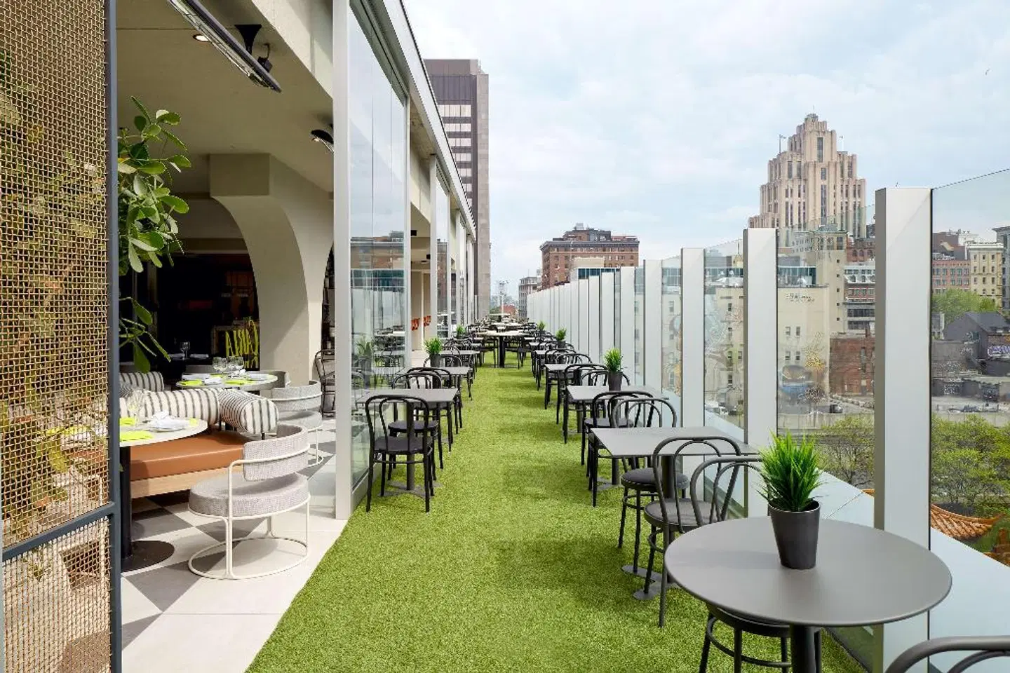 Hampton Inn by Hilton Montreal Downtown Terrasse