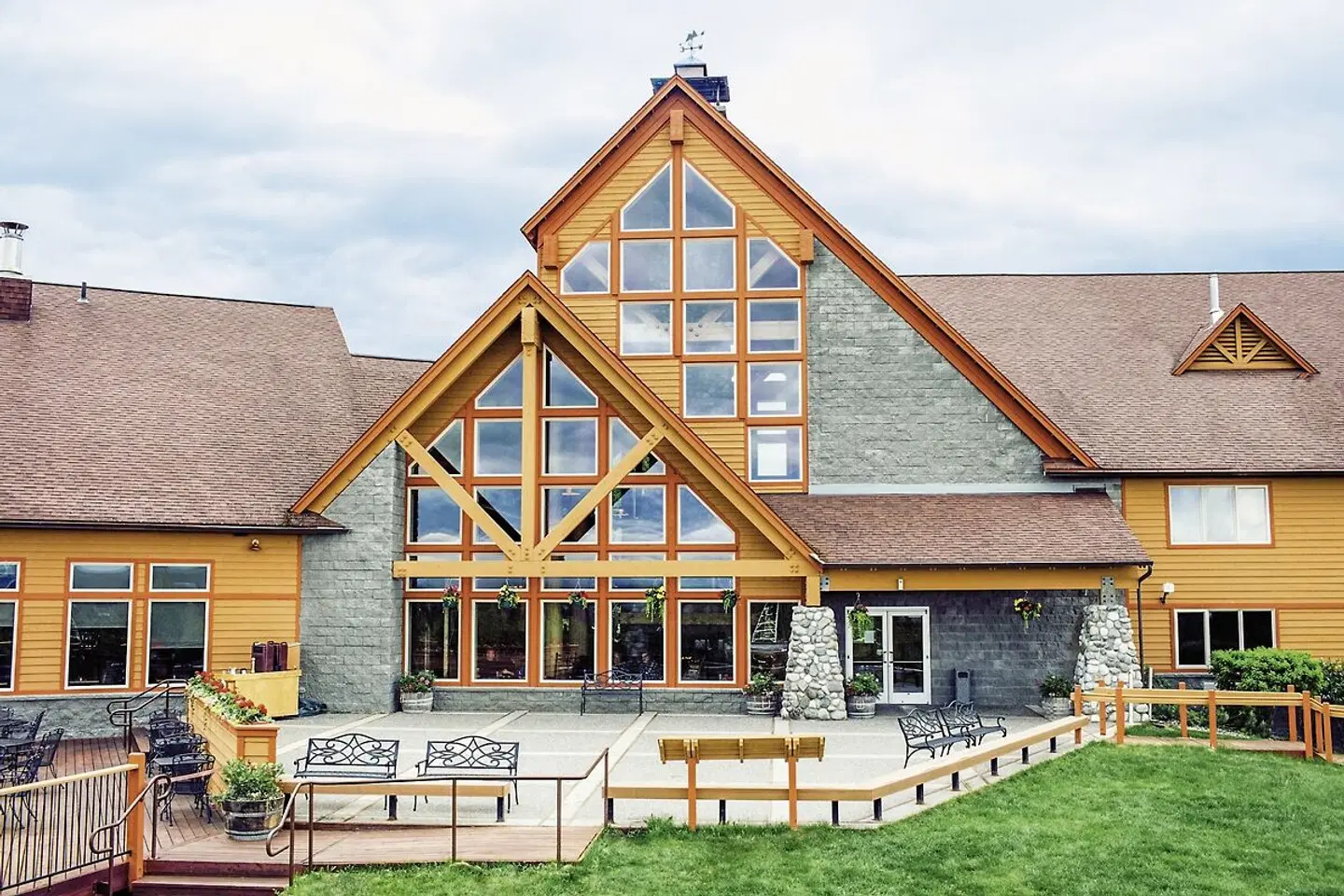 Talkeetna Alaskan Lodge EXTERIOR