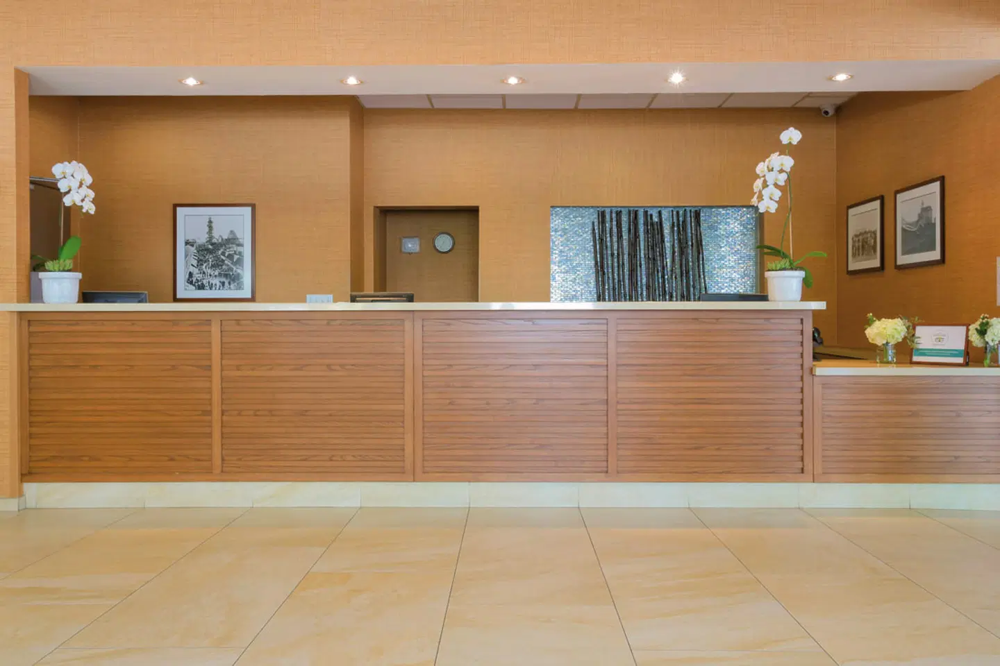 Gateway Hotel Santa Monica LOUNGE_LOBBY