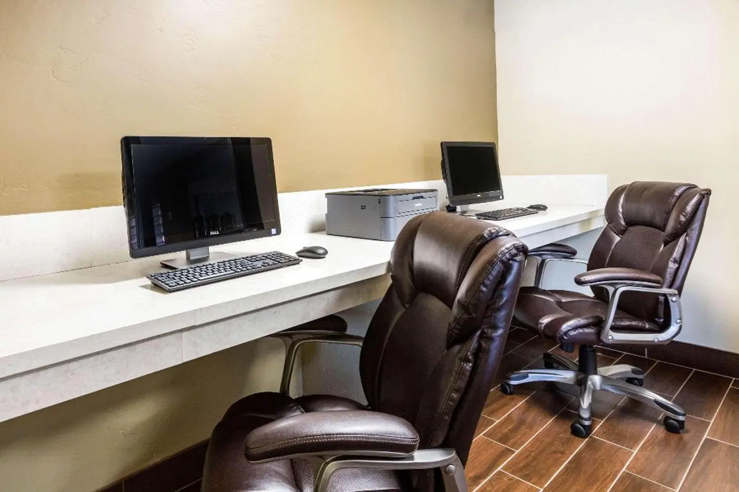 Downtown Rodeway Inn ROOM_EXAMPLE