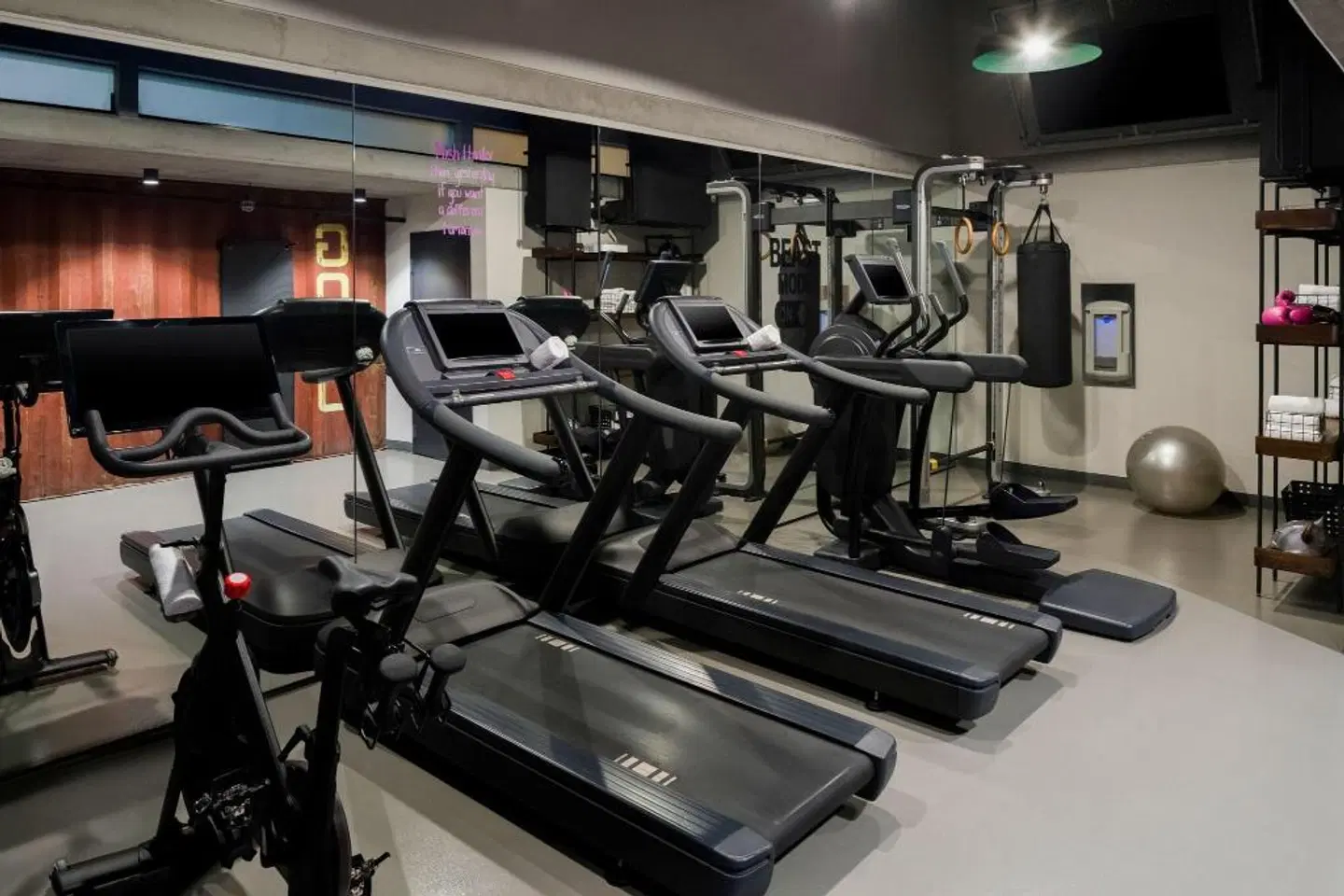 Moxy San Diego Downtown/Gaslamp Quarter SPORTS_AND_LEISURE