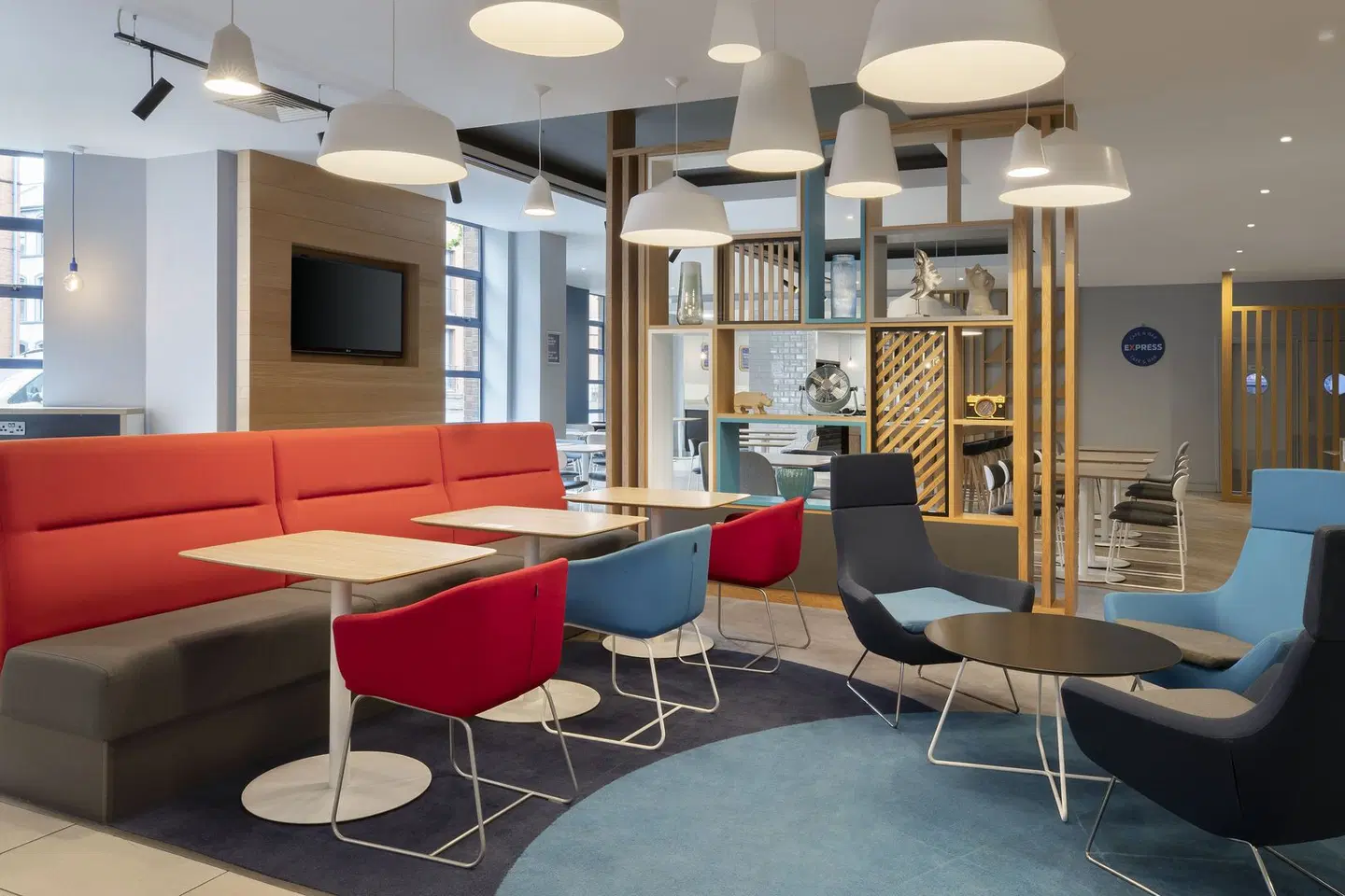 Holiday Inn Express Belfast City - Queen's Quarter LOUNGE_LOBBY