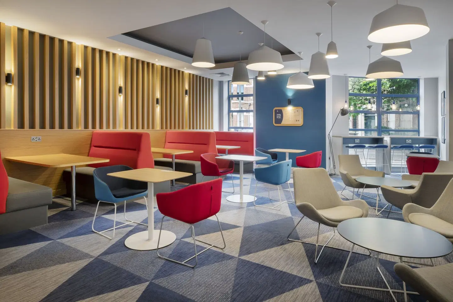 Holiday Inn Express Belfast City - Queen's Quarter LOUNGE_LOBBY