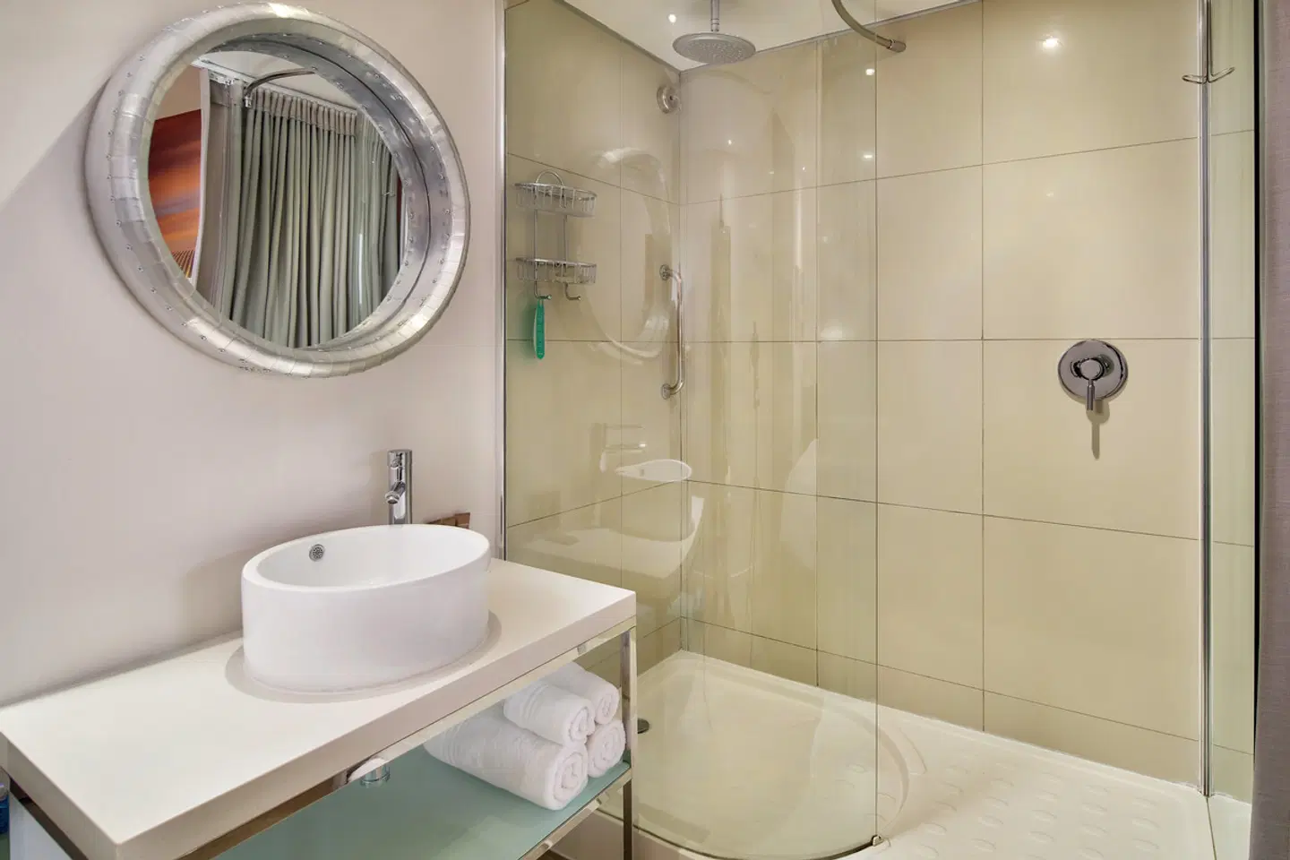 Protea Hotel O.R Tambo Airport Badezimmer