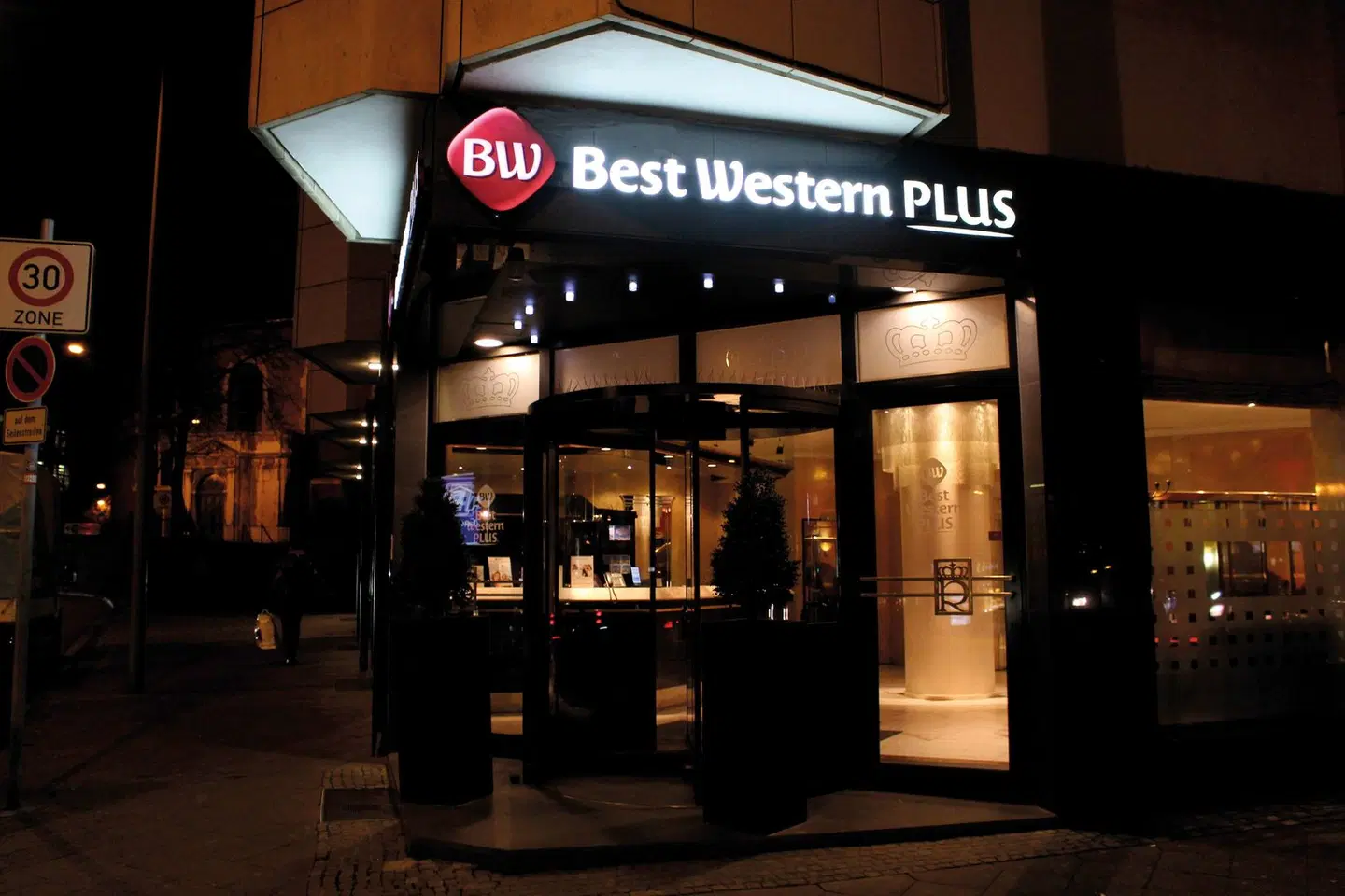 Best Western Plus Hotel Regence EXTERIOR