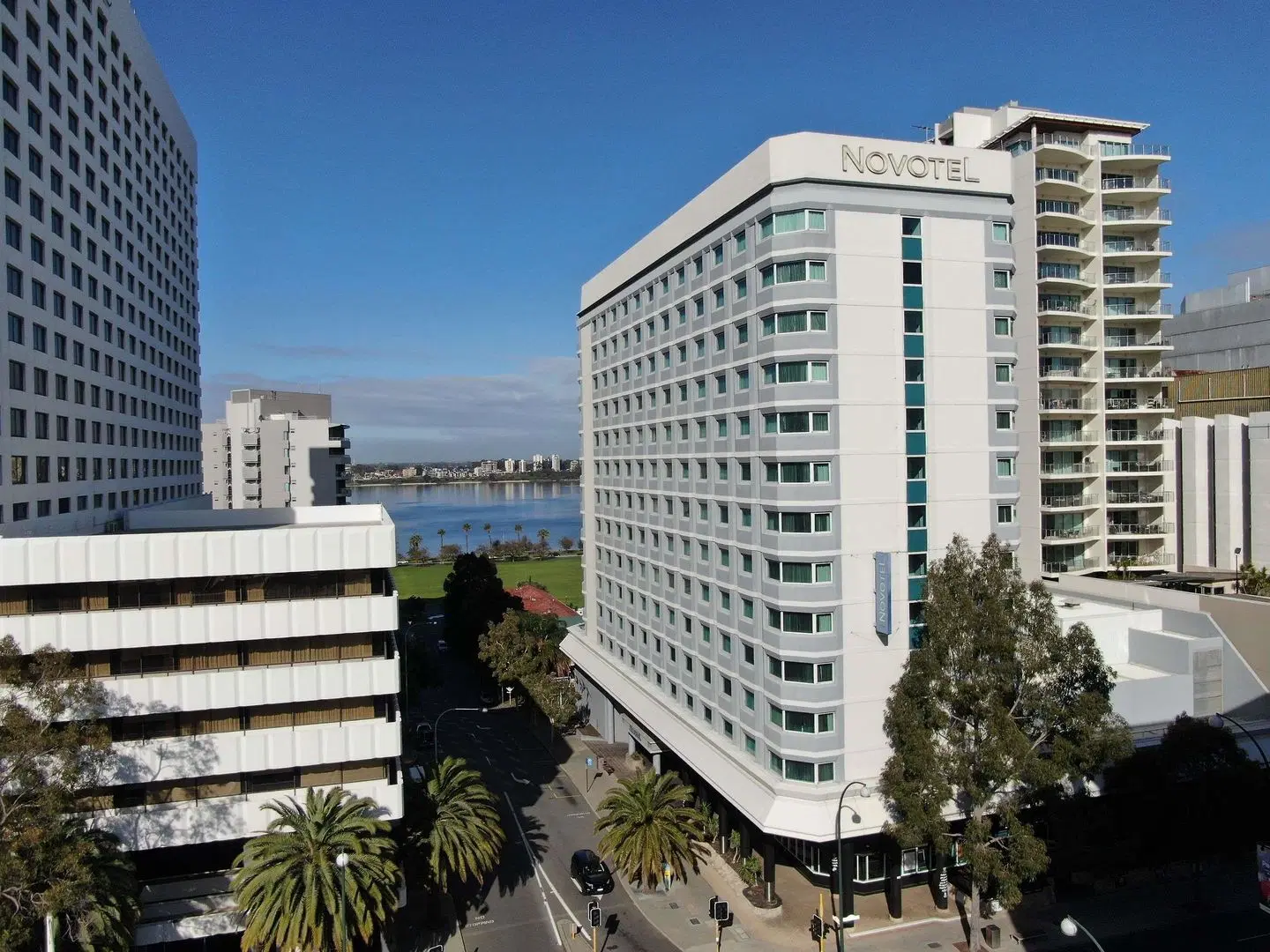 Novotel Perth Langley Hotel EXTERIOR