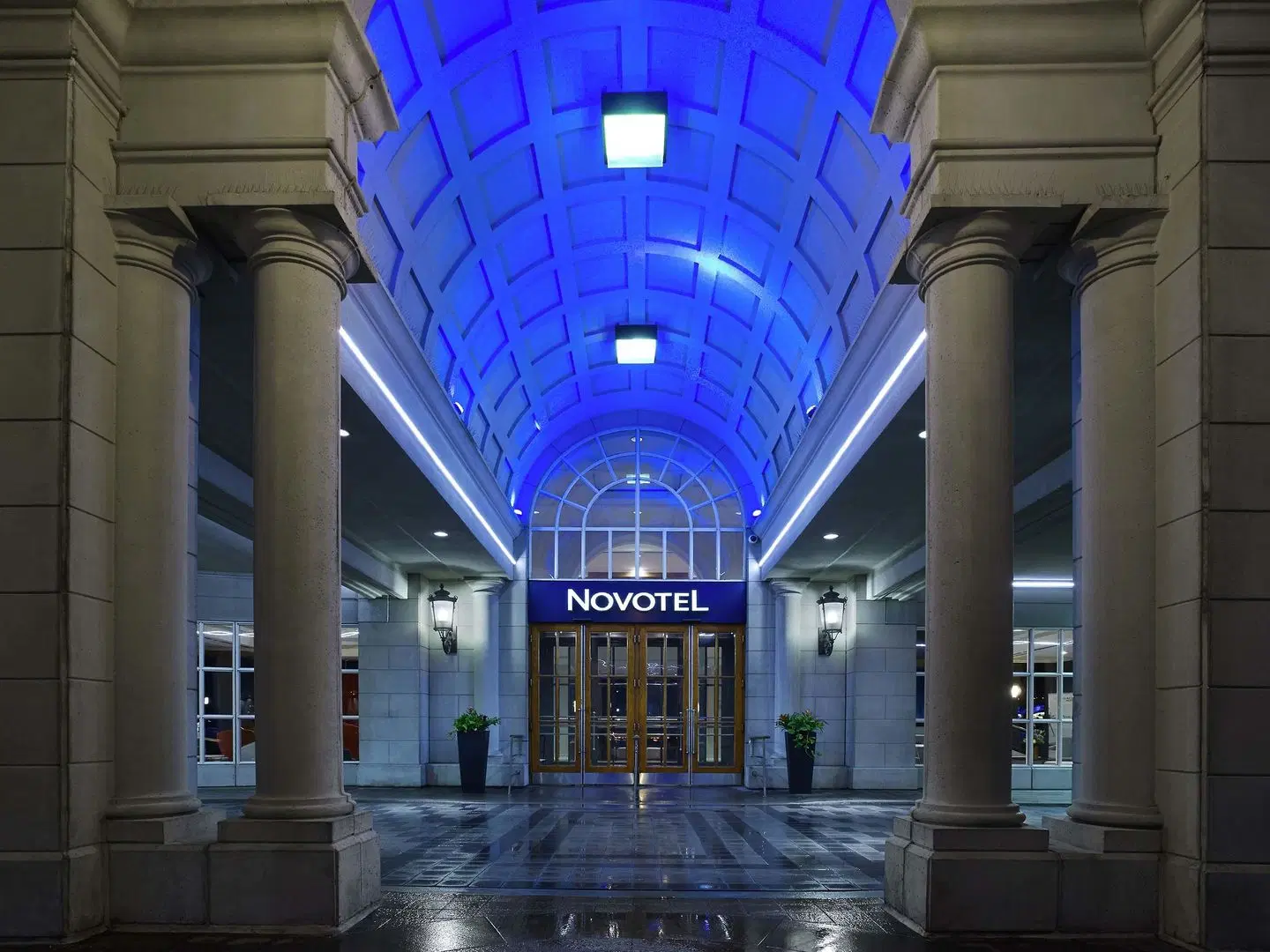 Novotel Toronto Centre LOUNGE_LOBBY