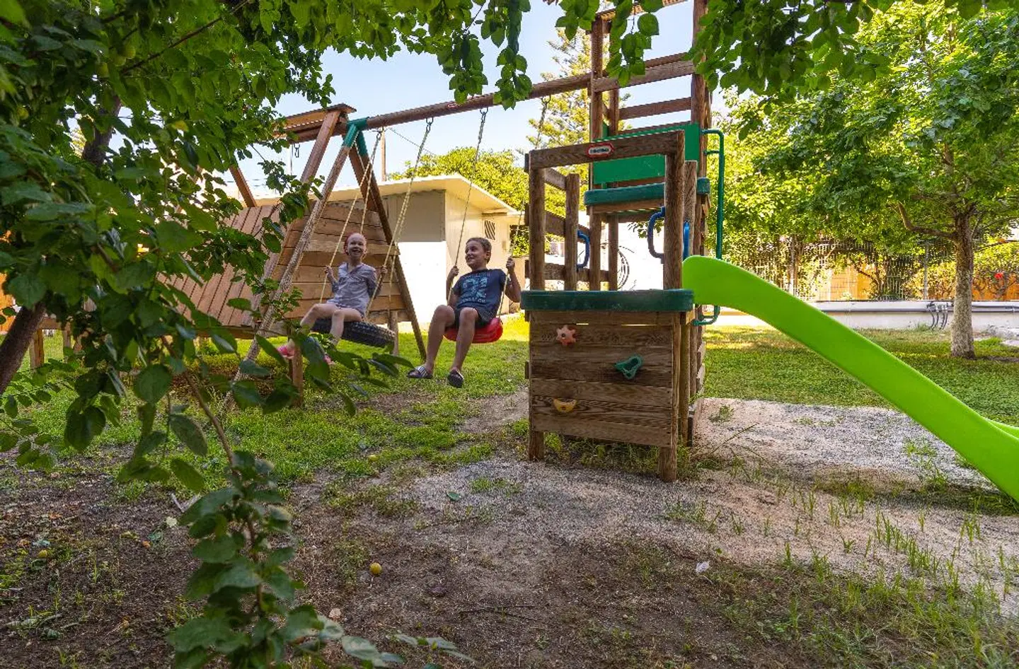 Grecian Fantasia Resort Garten