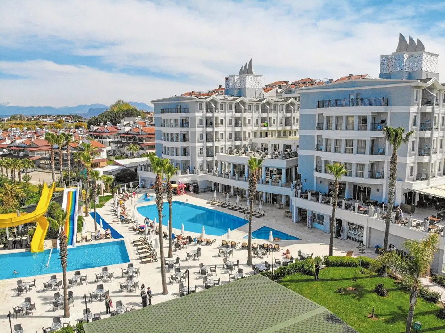 Royal Atlantis Beach EXTERIOR