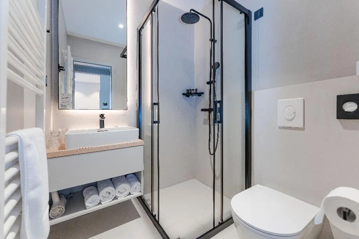 Hotel A'mare Badezimmer