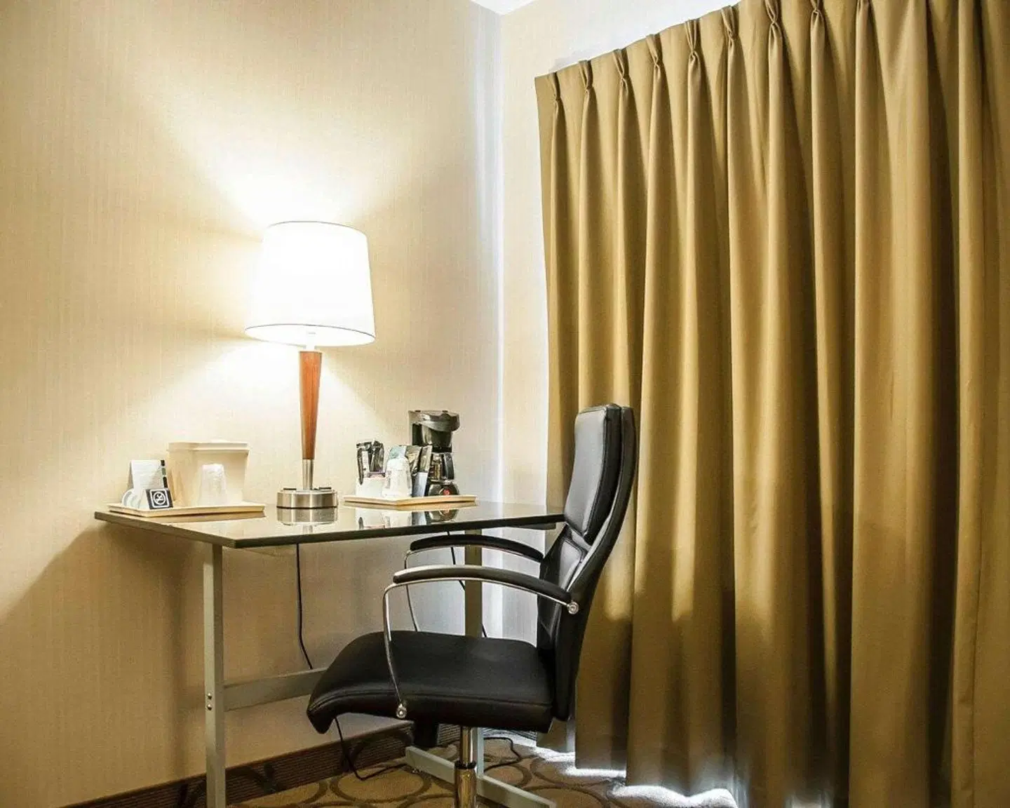 Comfort Inn Laval Bar