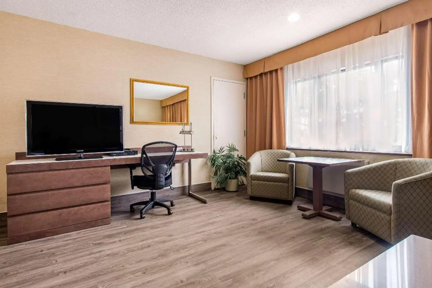 Quality Inn & Suites & Conference Centre - Gatineau LOUNGE_LOBBY