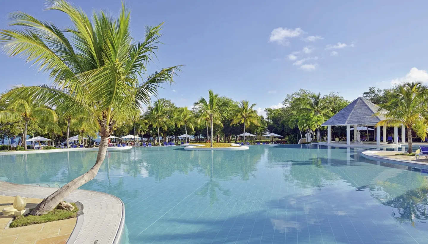 Paradisus Rio de Oro Resort & Spa OUTDOOR_POOL
