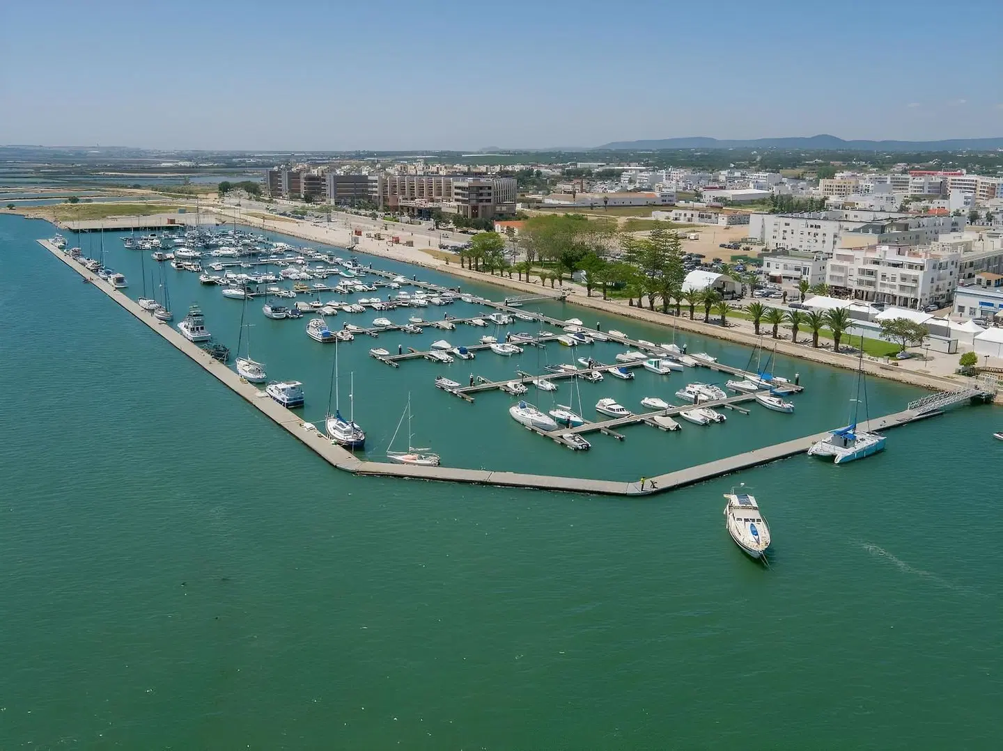 Real Marina Residence LANDSCAPE