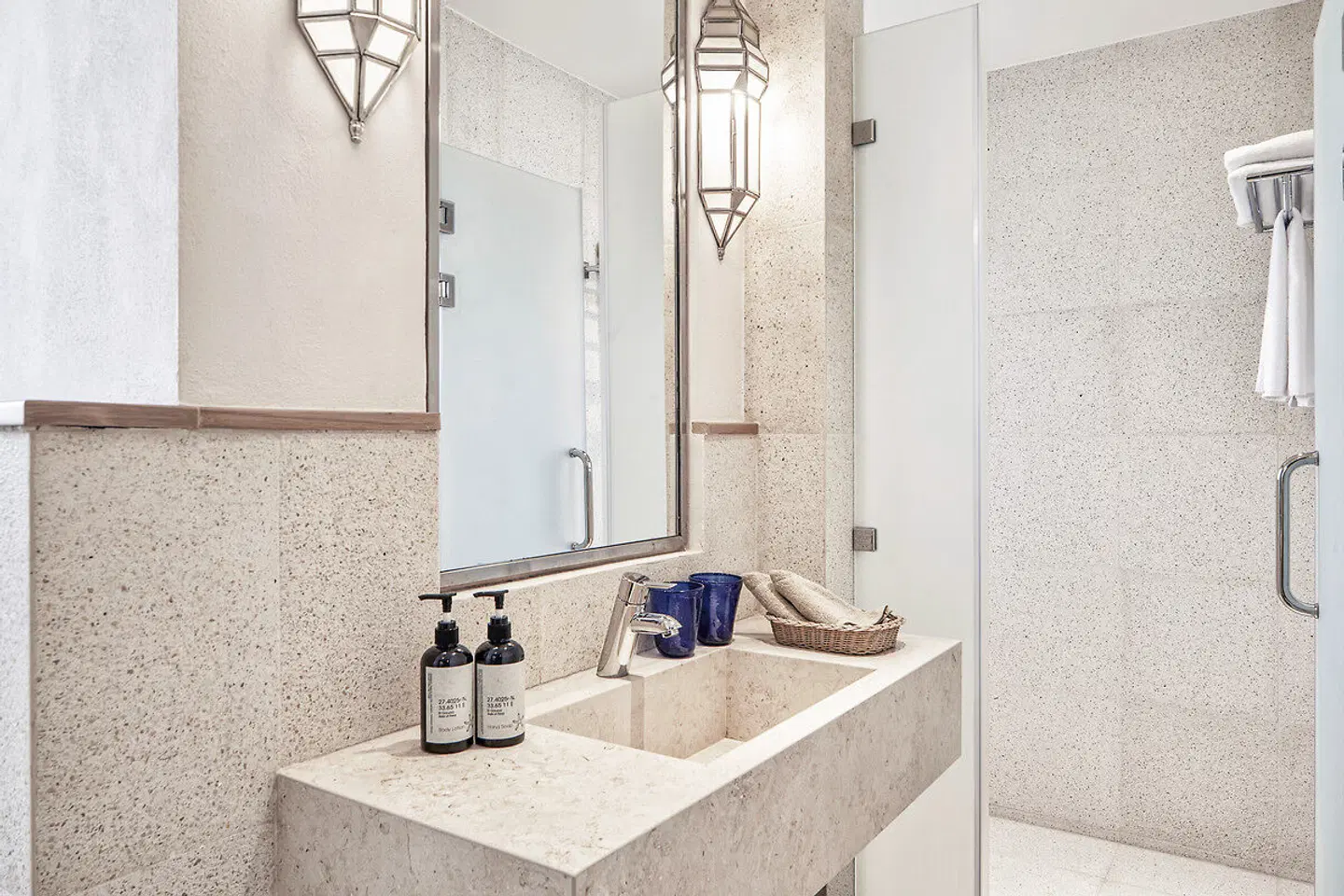 Ali Pasha Hotel Badezimmer