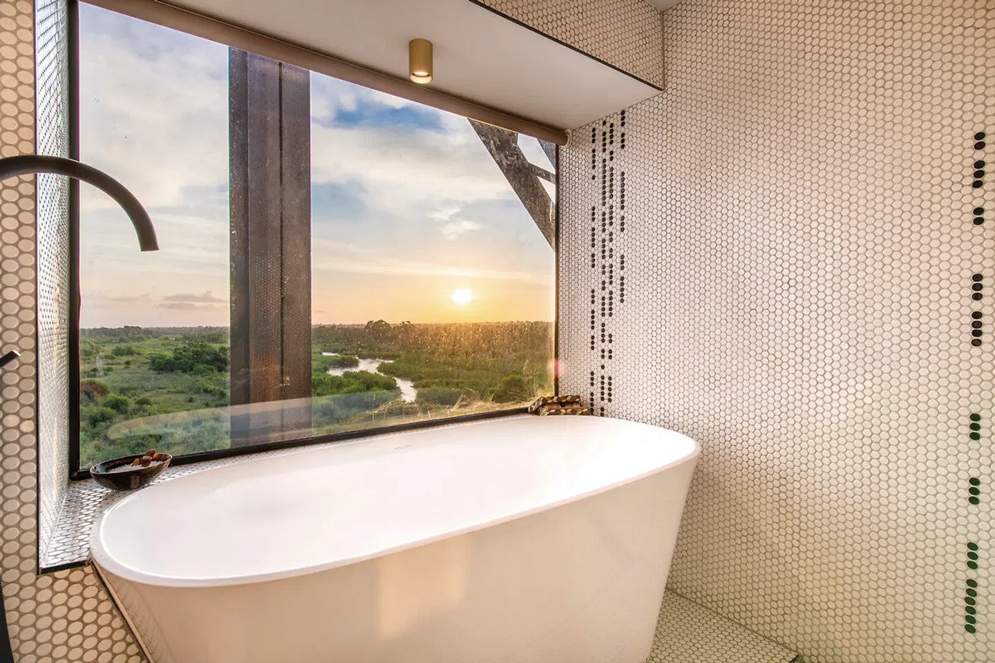 Kruger Shalati - The Train on the Bridge Badezimmer