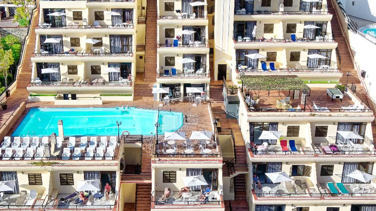 Roslara Apartamentos OUTDOOR_POOL