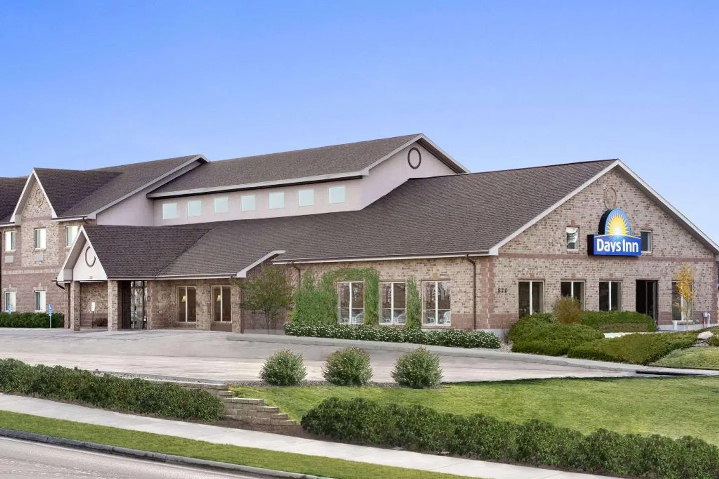 Days Inn by Wyndham Rapid City EXTERIOR