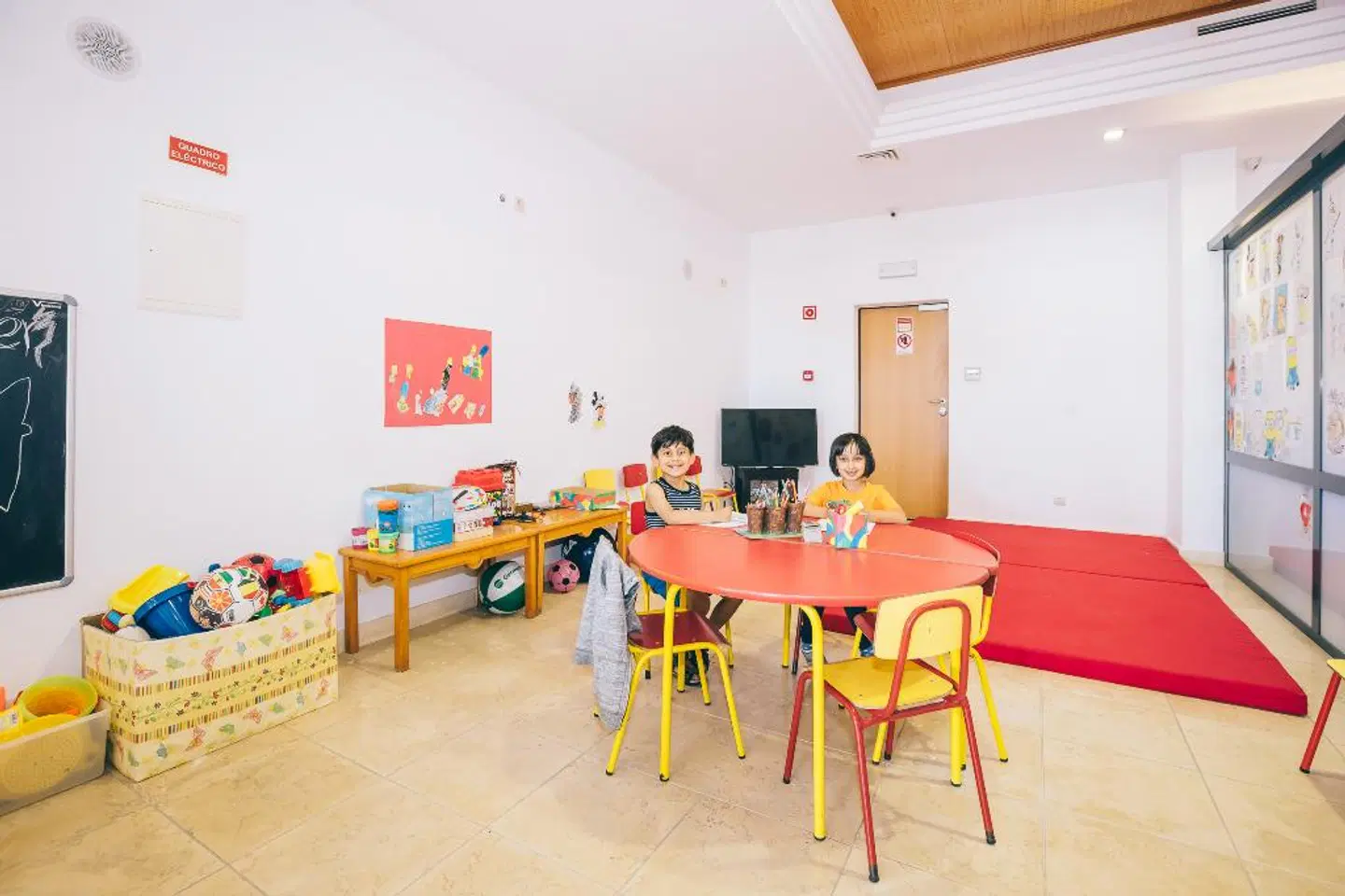 Grand Muthu Forte De Vale PEOPLE