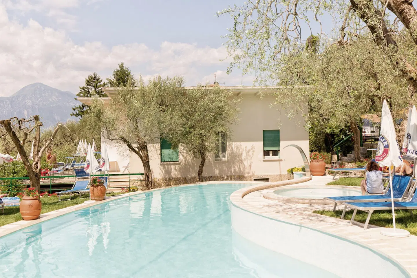 Internazionale OUTDOOR_POOL