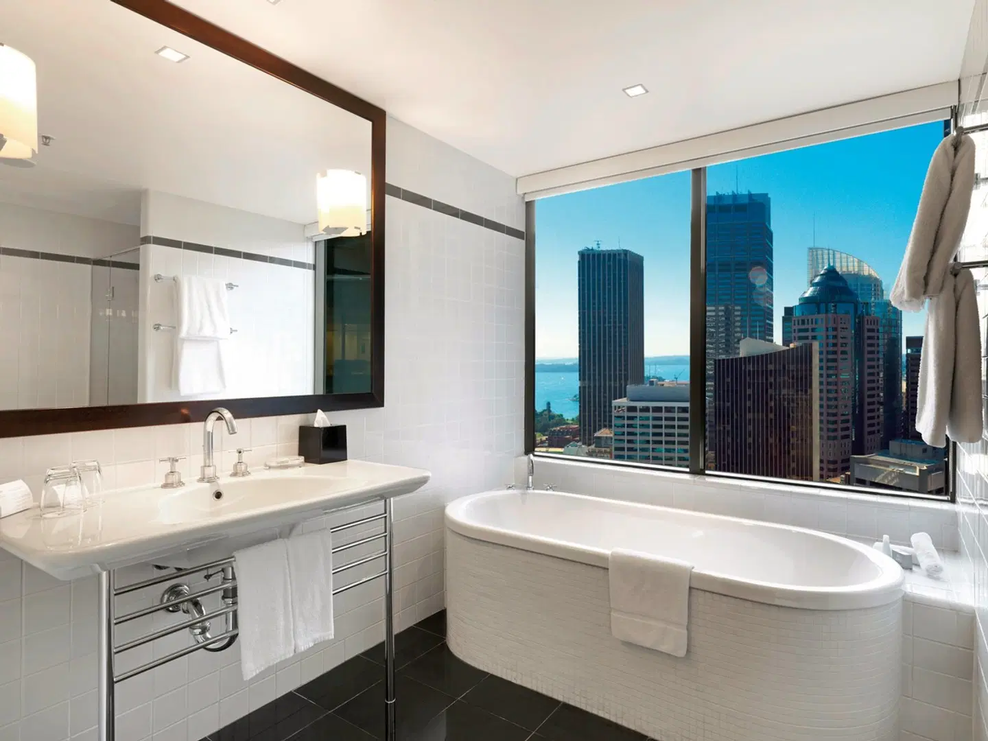 Amora Hotel Jamison Sydney Badezimmer