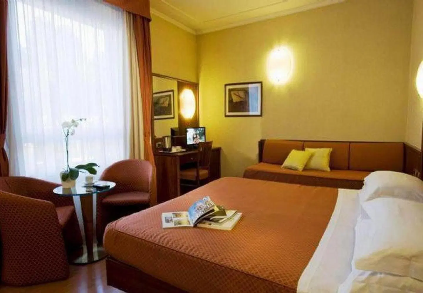 President ROOM_EXAMPLE