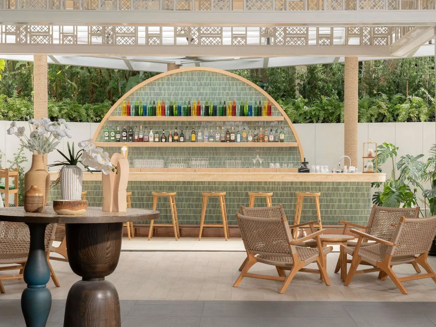 The Andaman Beach Hotel Phuket Terrasse