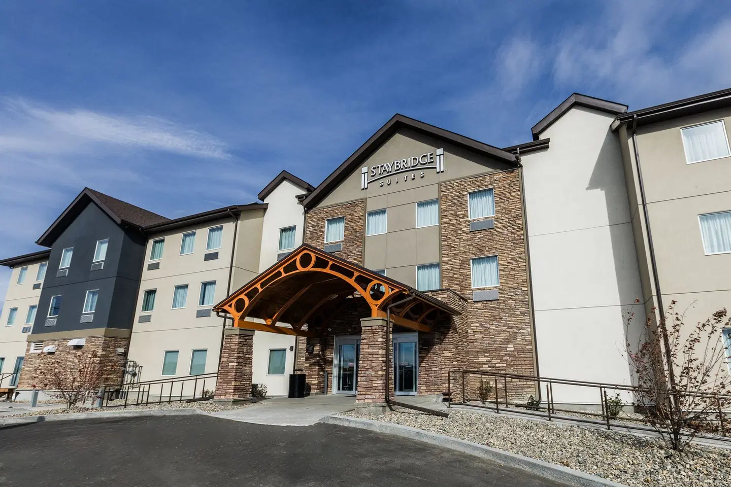 Staybridge Suites Dawson Creek by IHG EXTERIOR