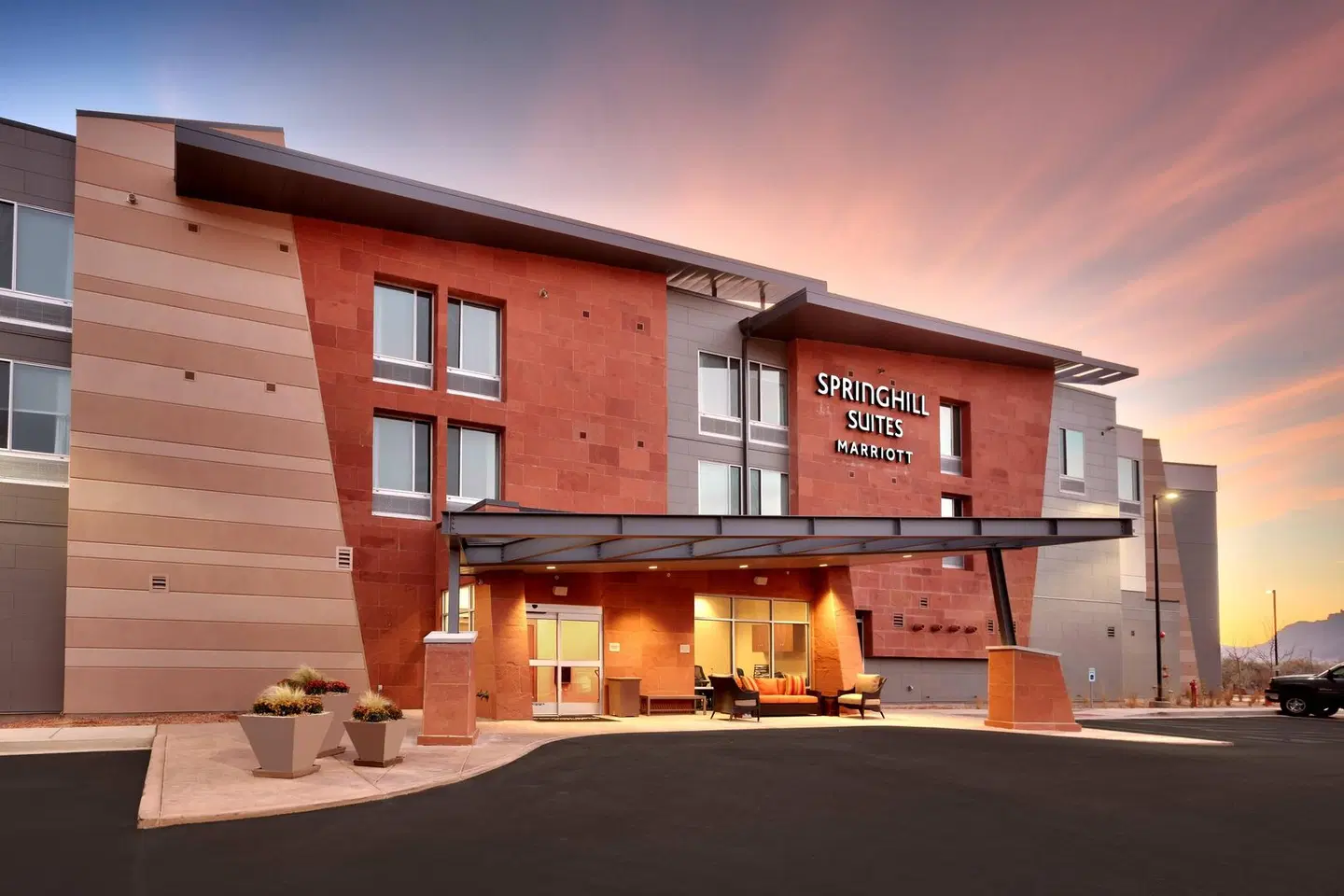 SpringHill Suites by Marriott Moab EXTERIOR